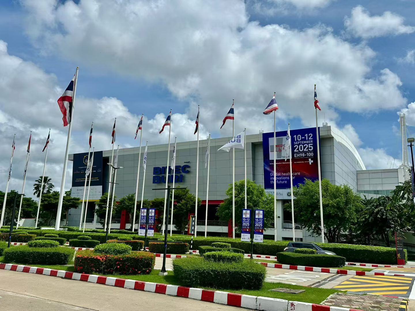 1: a dagen på Medical Fair Thailand 2025